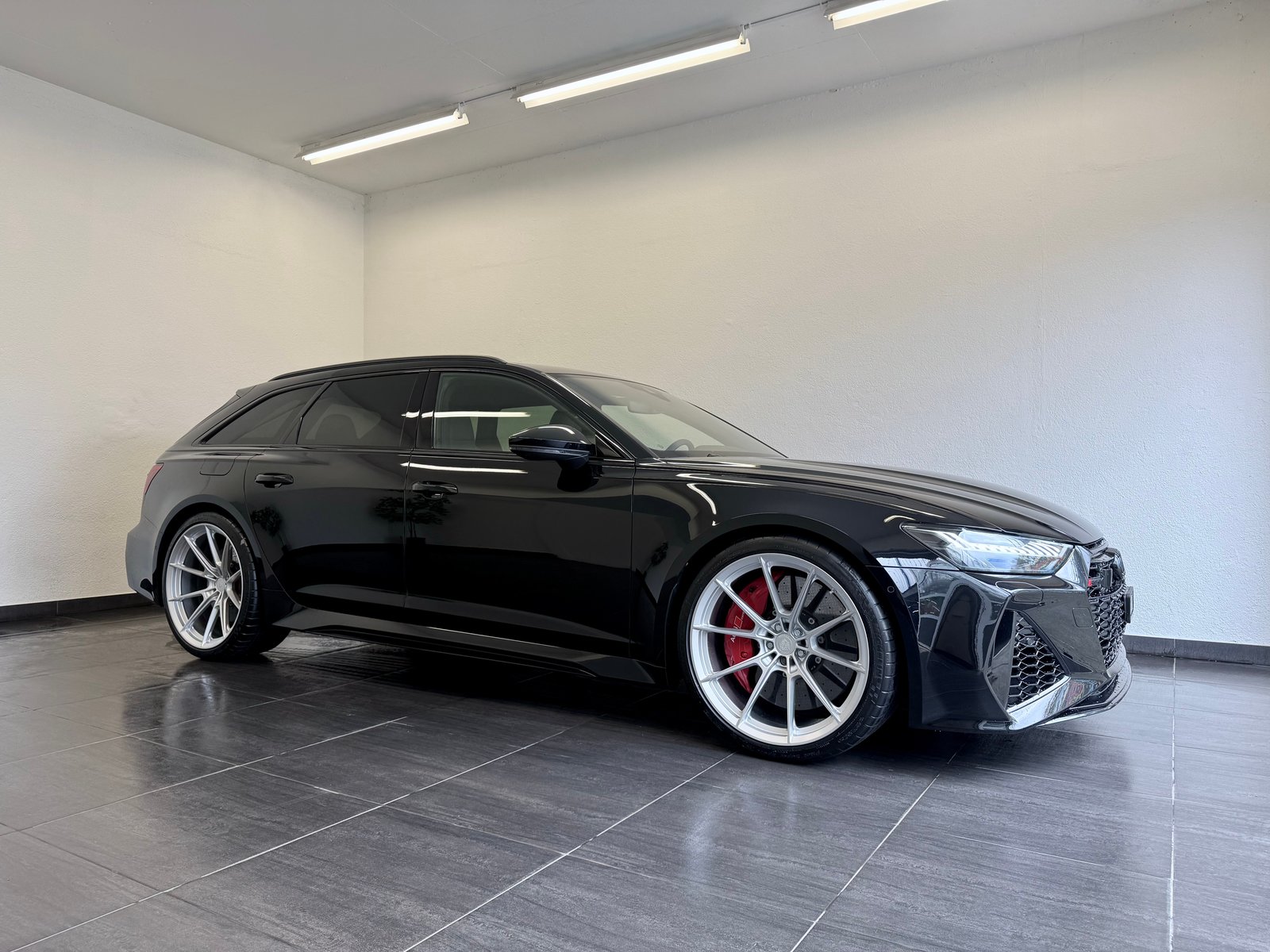 AUDI RS6 Avant