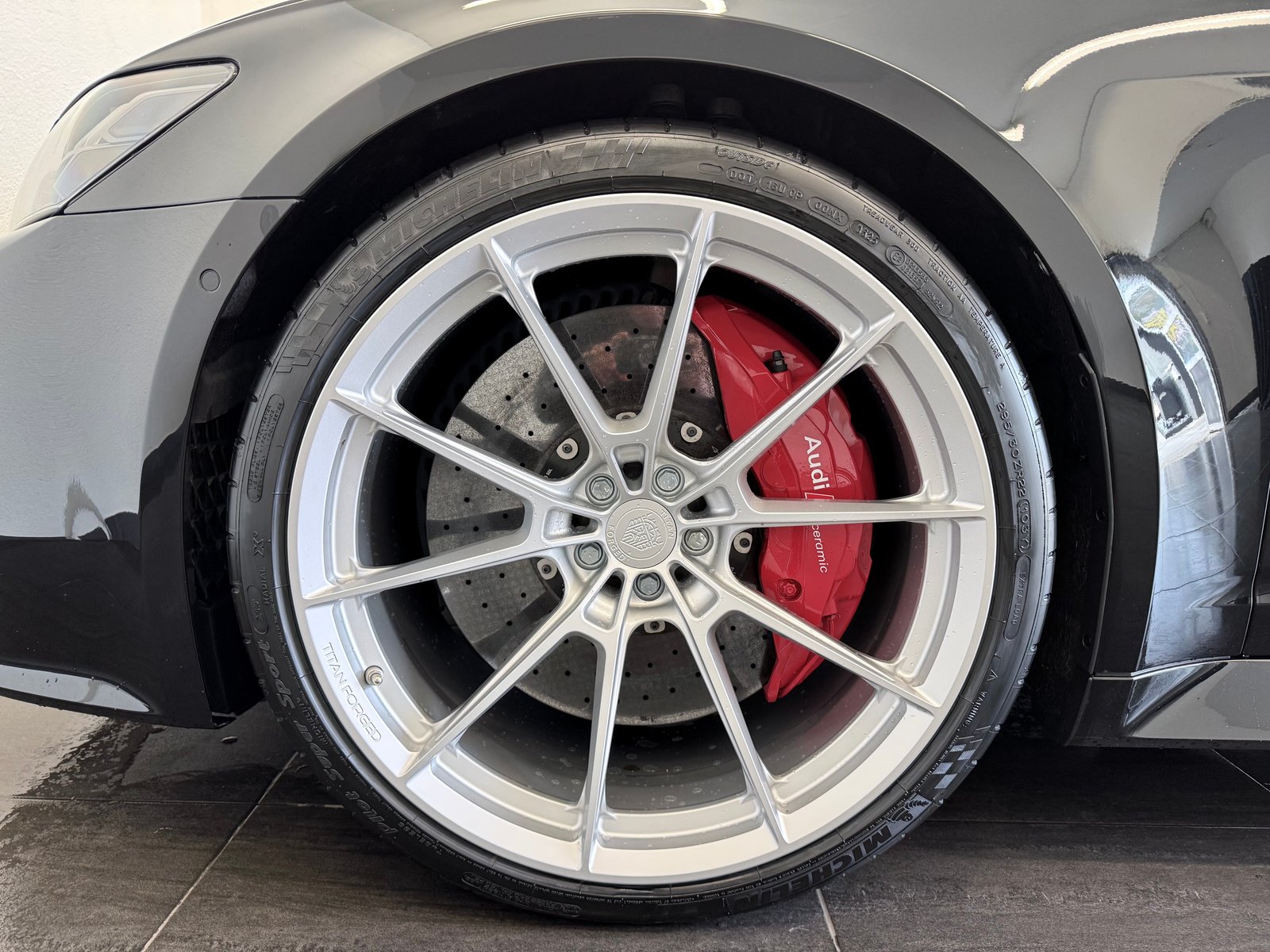 AUDI RS6 Avant, Mild-Hybrid Petrol/Electric, Second hand / Used, Automatic - 7