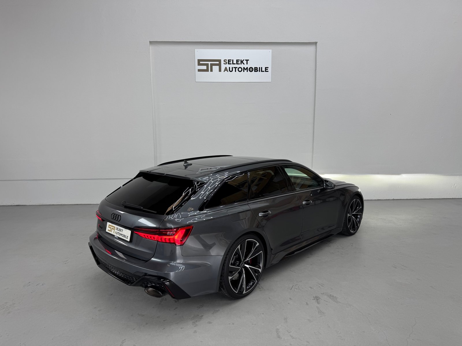 AUDI RS6 Avant 4.0 TFSI V8 Performance quattro VMax 280km/h, Mild-Hybrid Petrol/Electric, Second hand / Used, Automatic - 6