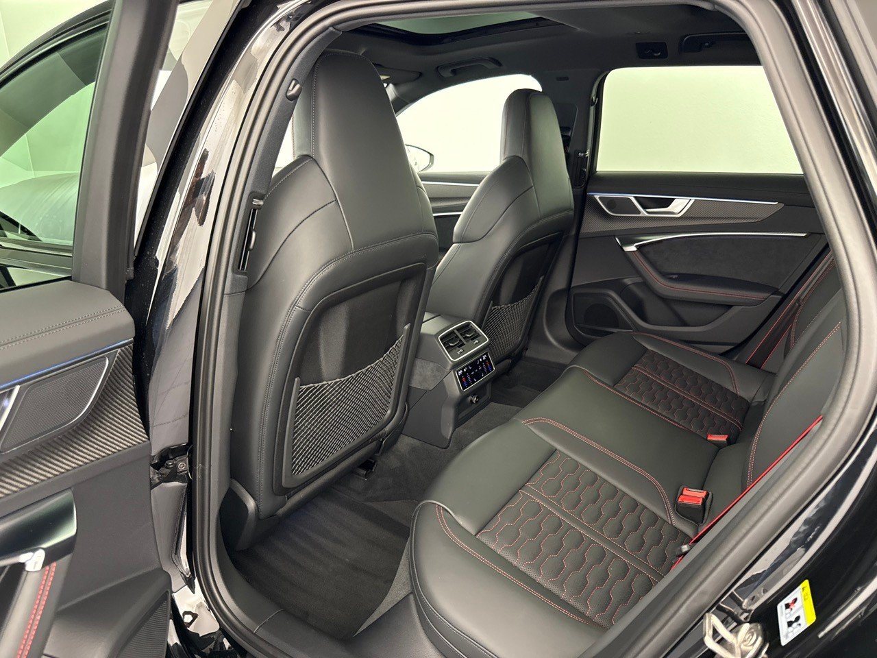AUDI RS6 Avant Performance ''RS-Dynamikpaket plus'', Mild-Hybrid Petrol/Electric, Second hand / Used, Automatic - 6