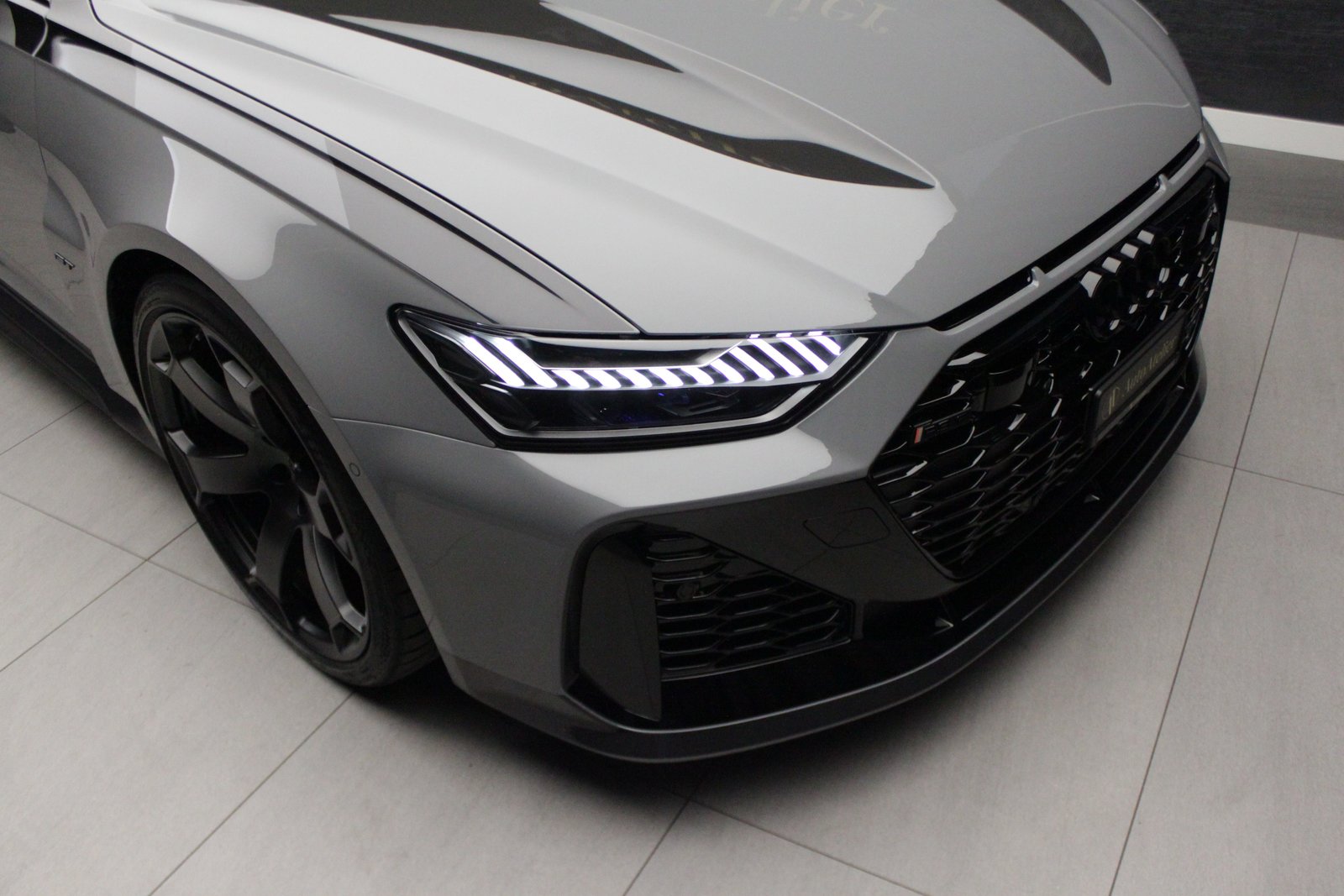 AUDI RS6 Avant GT **1 of 660** Nr. 191, Hybride Léger Essence/Électricité, Occasion / Utilisé, Automatique - 7
