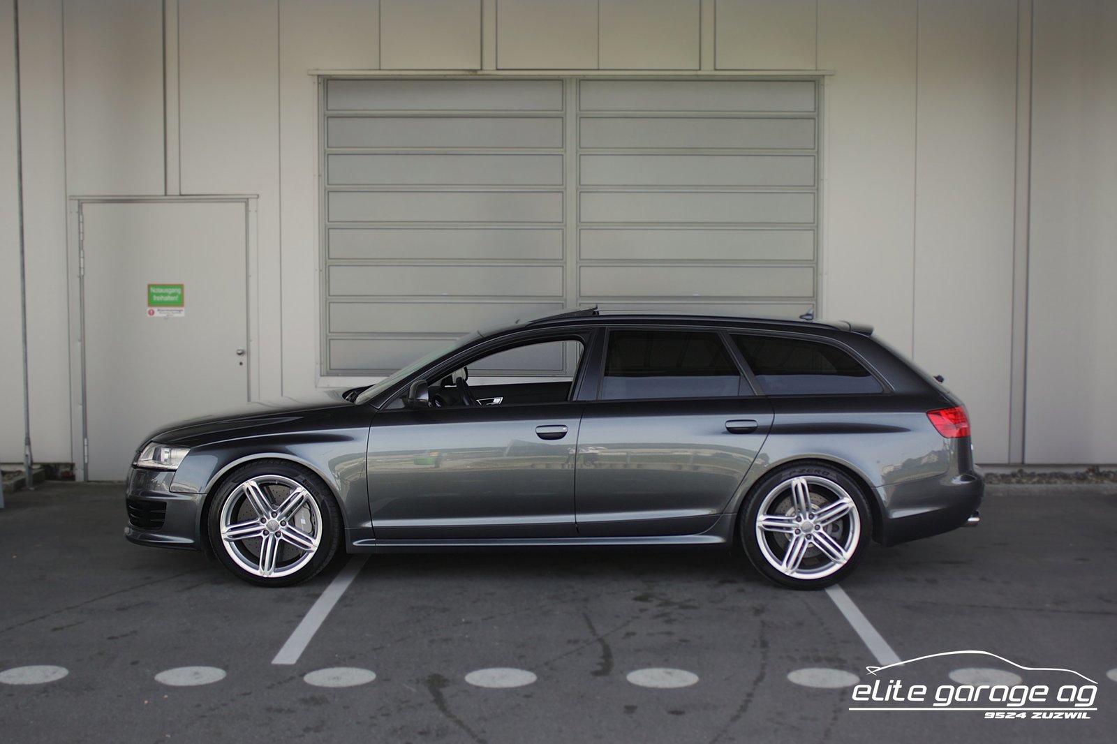 AUDI RS6 Avant 5.0 TFSI V10 quattro tiptronic, Essence, Occasion / Utilisé, Automatique - 2