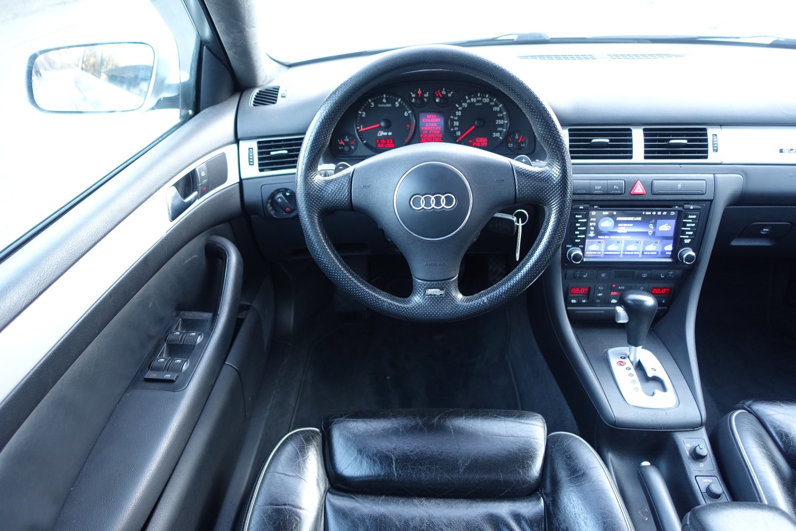 AUDI RS6 Avant quattro tiptronic, Petrol, Second hand / Used, Automatic - 3