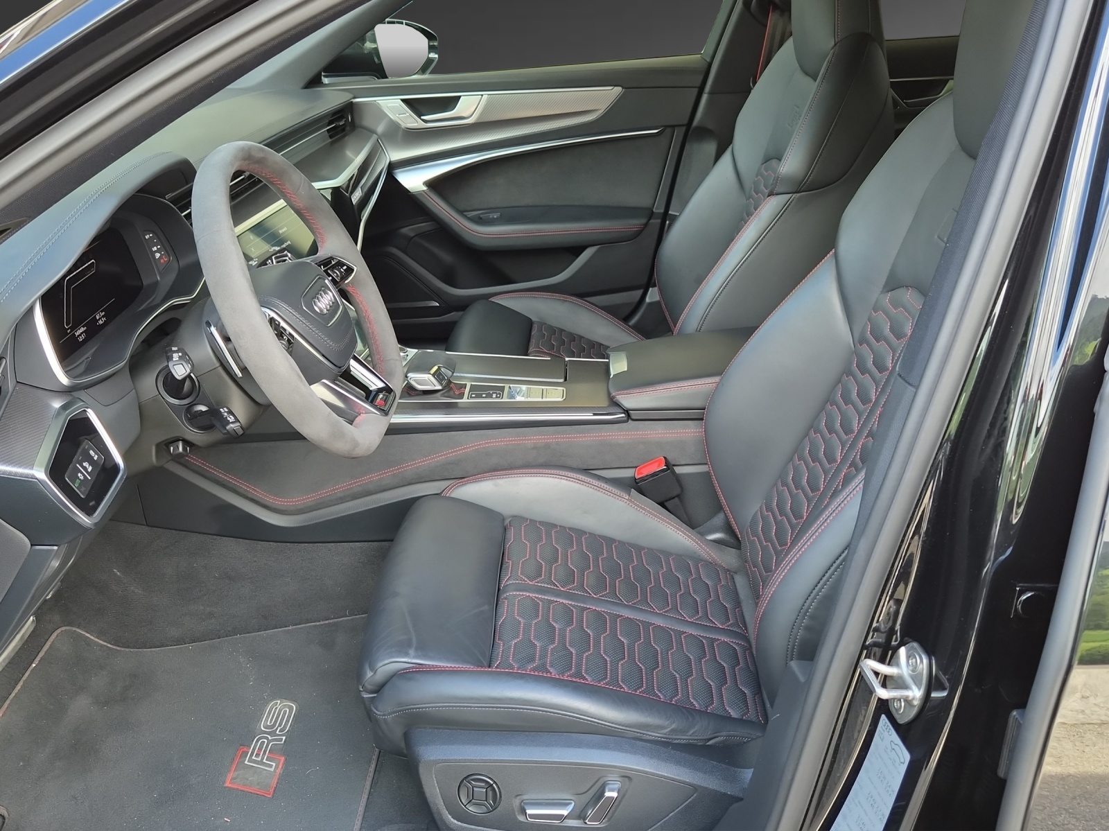 AUDI RS 6 Avant, Benzin, Occasion / Gebraucht, Automatik - 6