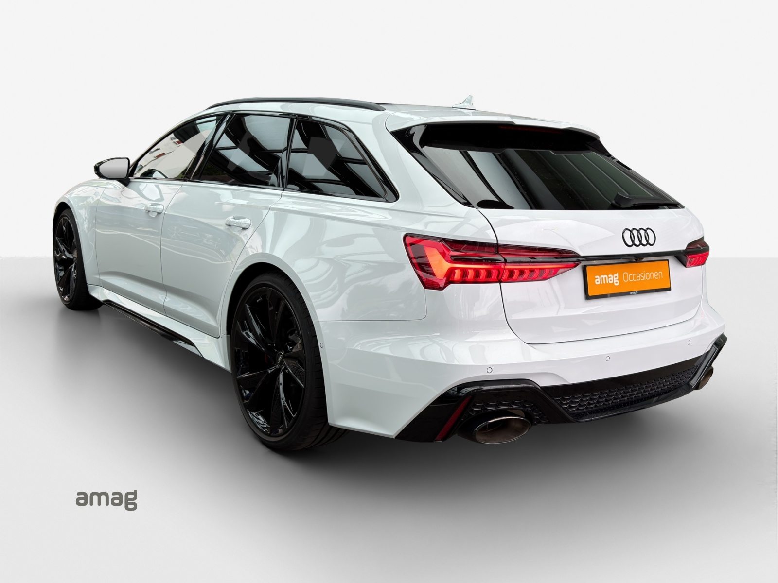 AUDI RS6 Avant Performance quattro, Petrol, Second hand / Used, Automatic - 3