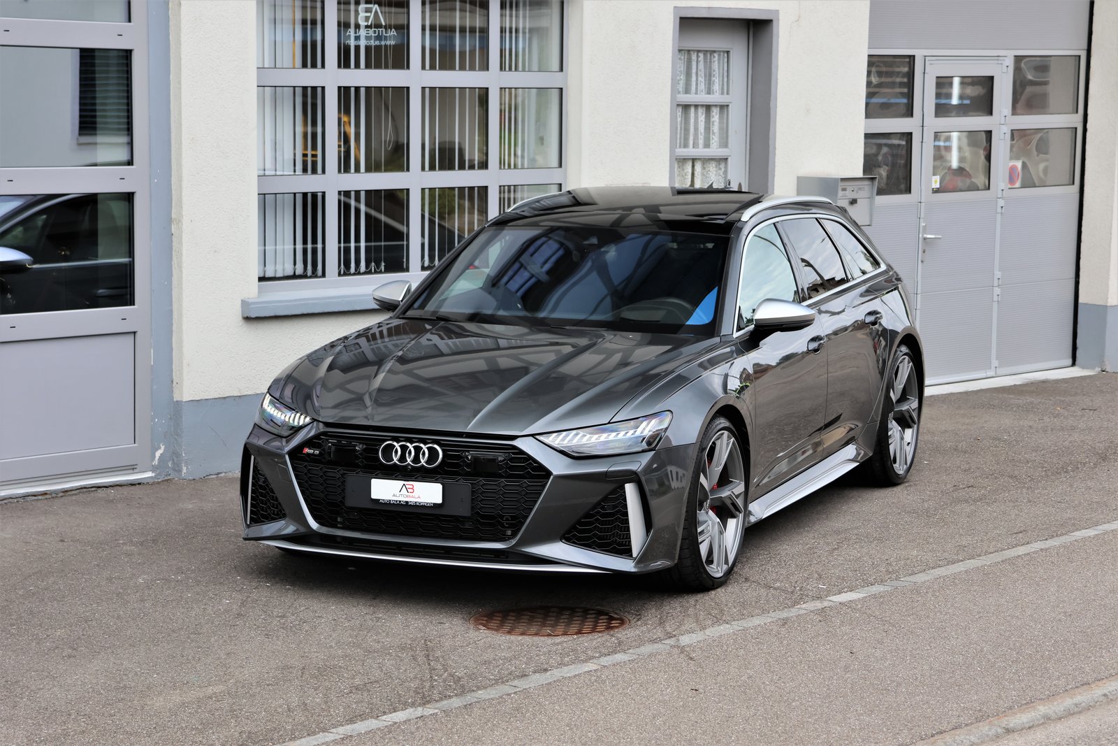 AUDI RS6 Avant 4.0 TFSI V8 quattro VOLLAUSSTATTUNG