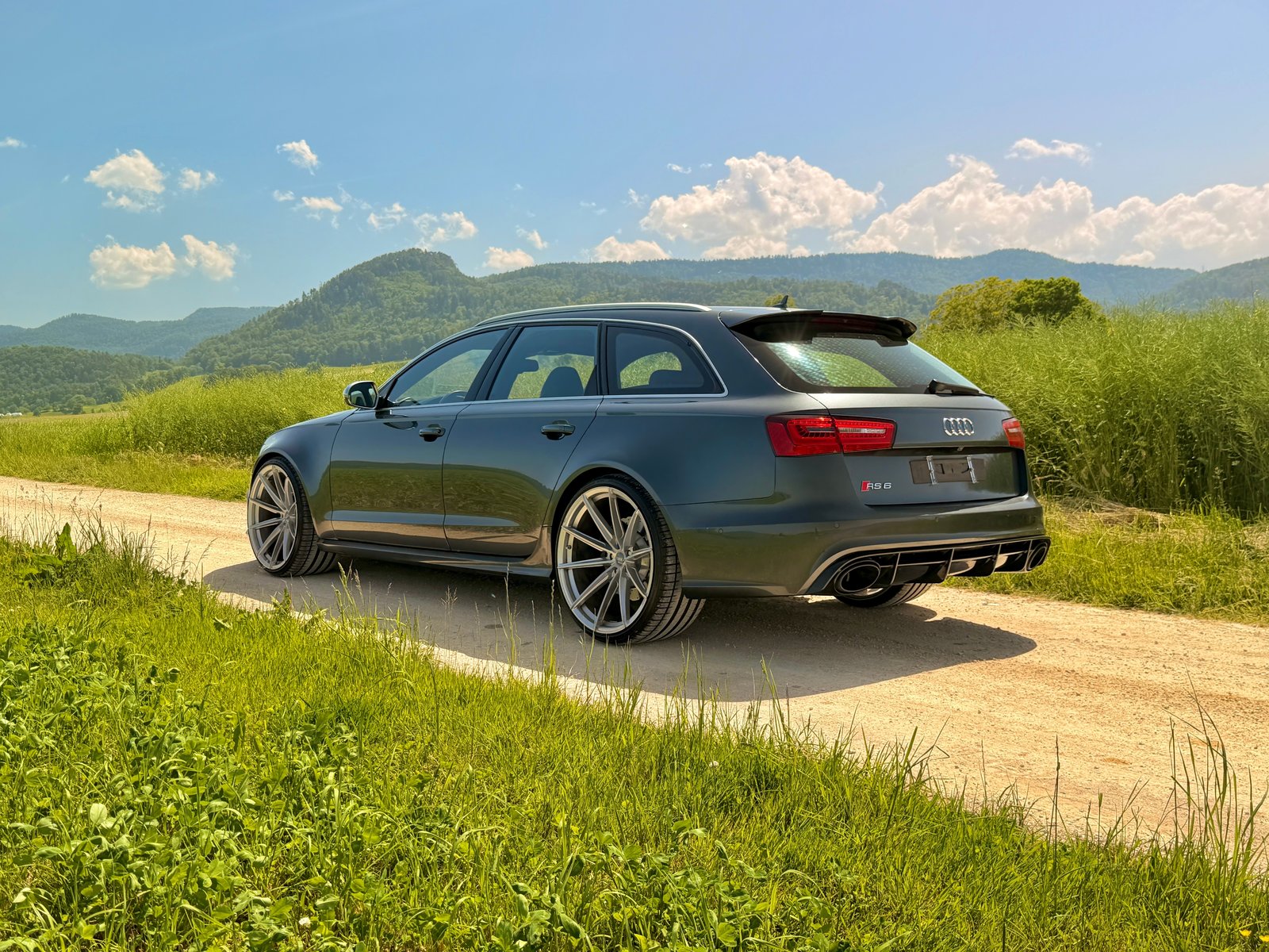 AUDI RS6 Avant 4.0 TFSI V8 quattro Tiptronic
