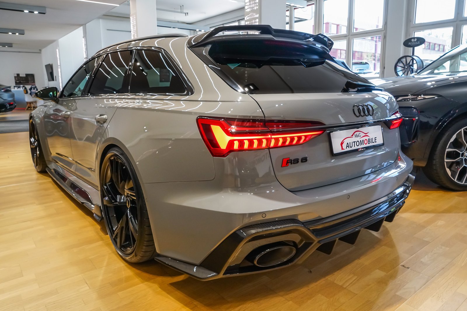 AUDI RS6 Avant 4.0 TFSI V8 quattro Carbon Bodykit, Mild-Hybrid Benzin/Elektro, Occasion / Gebraucht, Automatik - 7