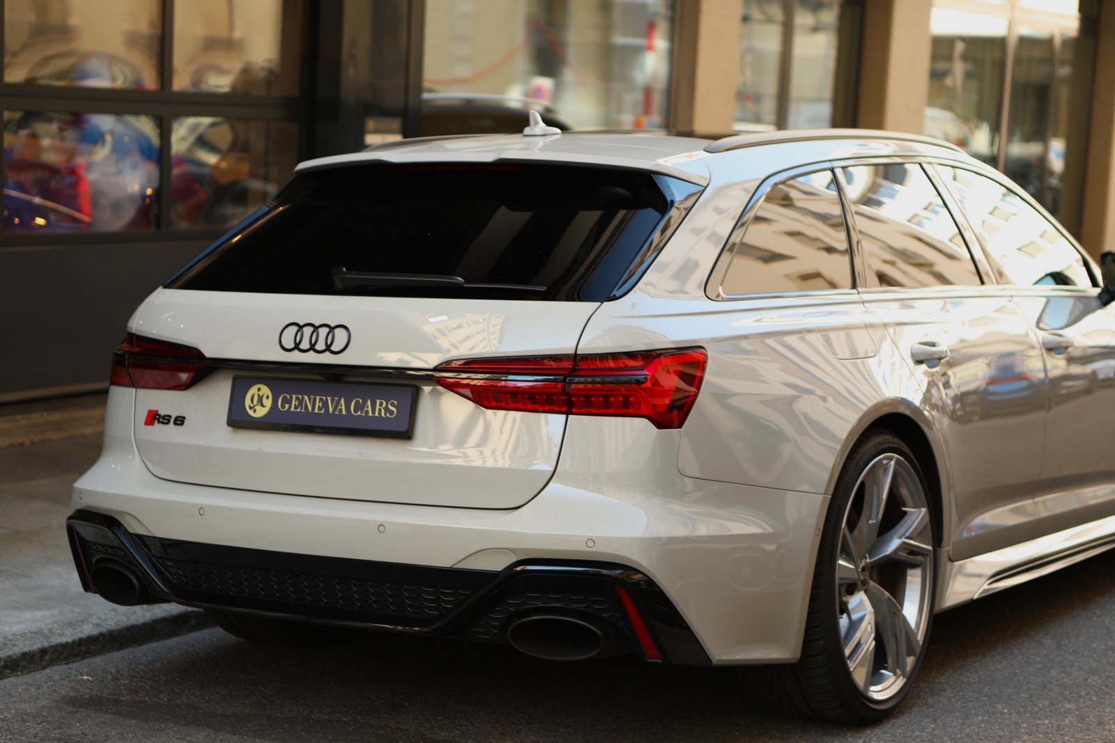 AUDI RS6 Avant 4.0 TFSI V8 quattro, Hybride Léger Essence/Électricité, Occasion / Utilisé, Automatique - 6