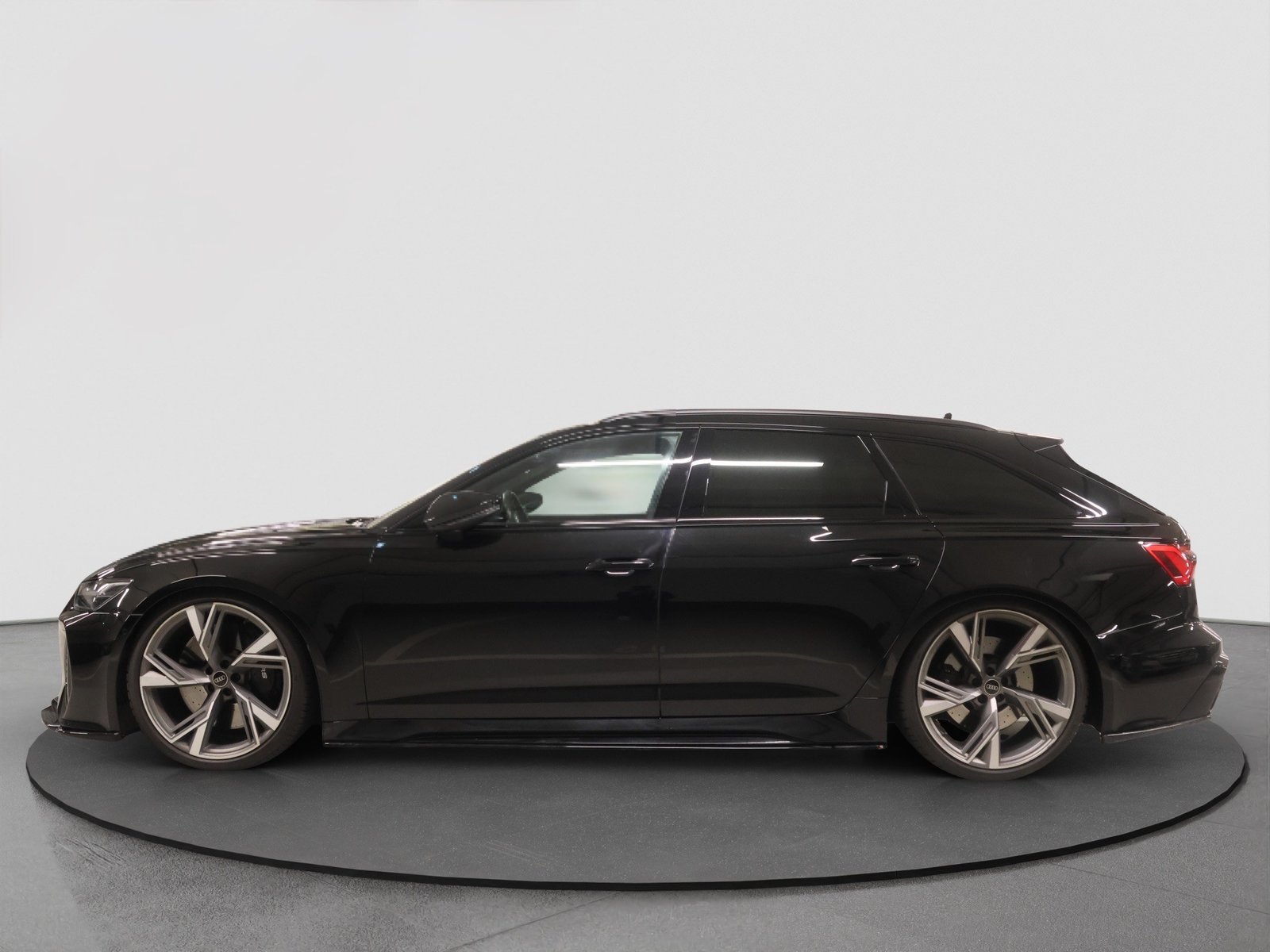 AUDI RS6 Avant 4.0 TFSI V8 quattro, Mild-Hybrid Petrol/Electric, Second hand / Used, Automatic - 2