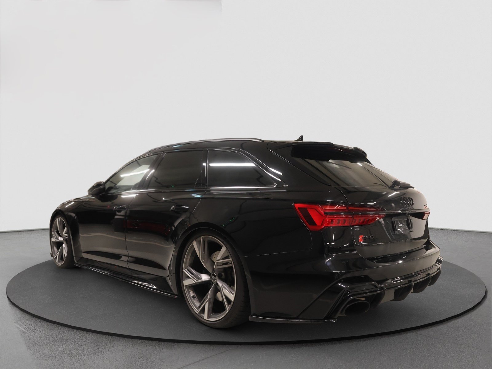 AUDI RS6 Avant 4.0 TFSI V8 quattro, Mild-Hybrid Petrol/Electric, Second hand / Used, Automatic - 3