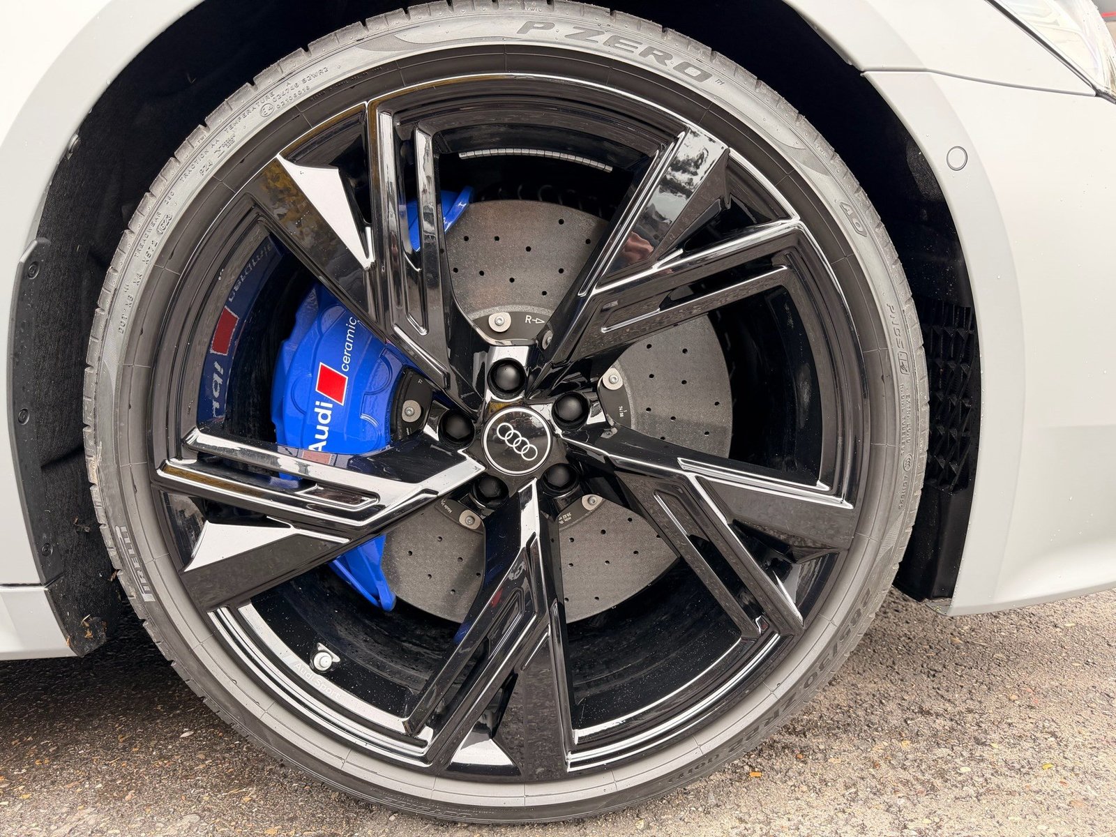 AUDI RS6 AVANT 4.0 TFSI QUATTRO *** TRAUM IN NARDOGRAU MATT, Mild-Hybrid Petrol/Electric, Second hand / Used, Automatic - 7
