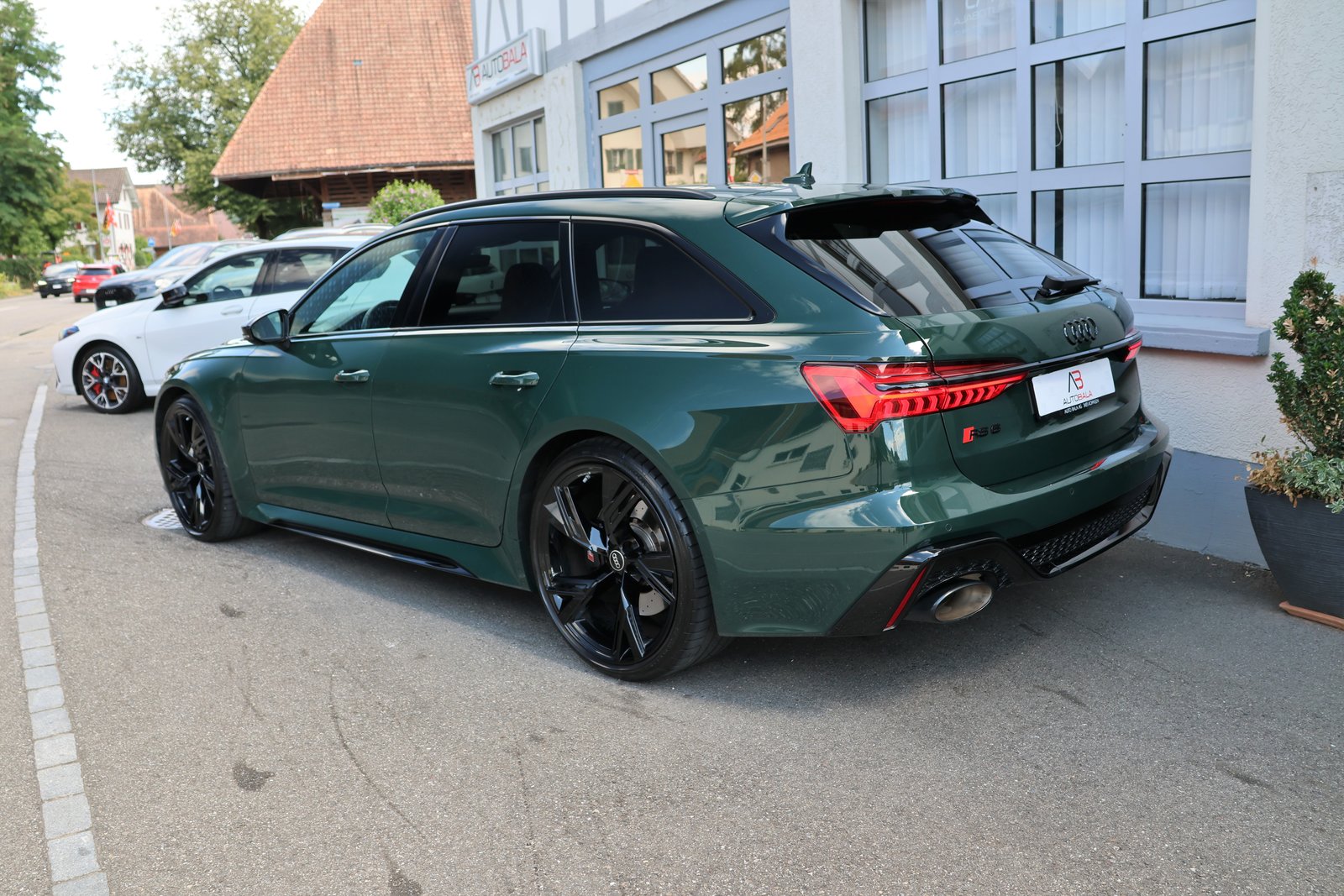 AUDI RS6 Avant 4.0 TFSI V8 Performance quattro (CH) *Exclusi, Hybride Léger Essence/Électricité, Occasion / Utilisé, Automatique - 7