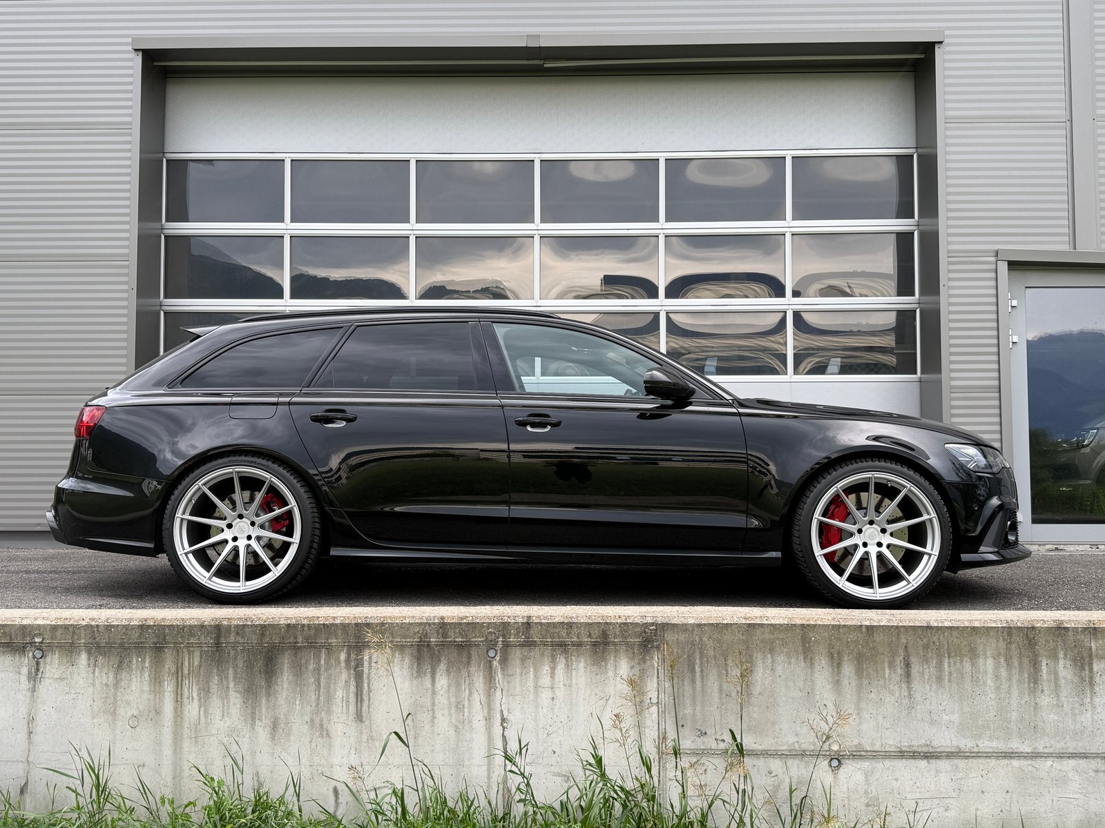 AUDI RS6 Avant 4.0 TFSI V8 performance quattro - AKRAPOVIC, Benzin, Occasion / Gebraucht, Automatik - 2