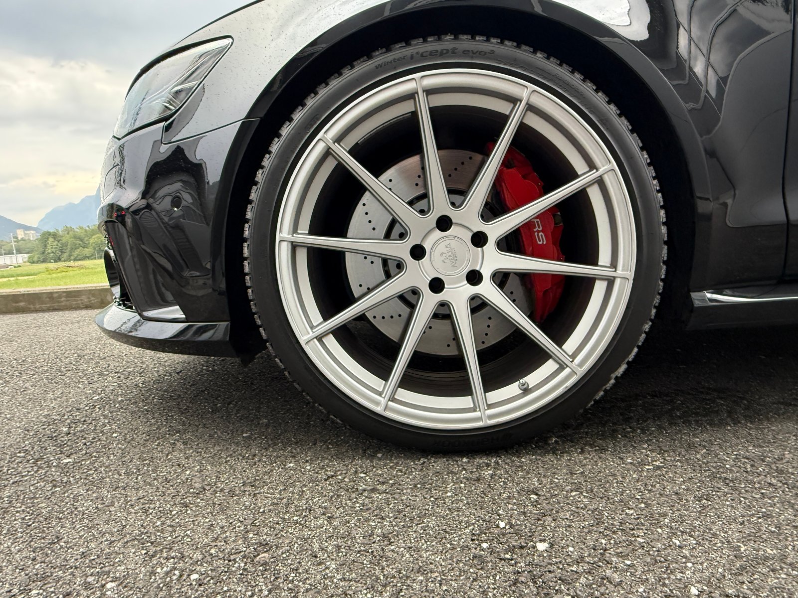 AUDI RS6 Avant 4.0 TFSI V8 performance quattro - AKRAPOVIC, Benzin, Occasion / Gebraucht, Automatik - 7