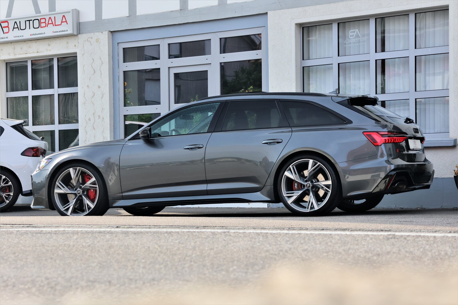 AUDI RS6 Avant 4.0 TFSI V8 quattro, Mild-Hybrid Benzin/Elektro, Occasion / Gebraucht, Automatik - 4