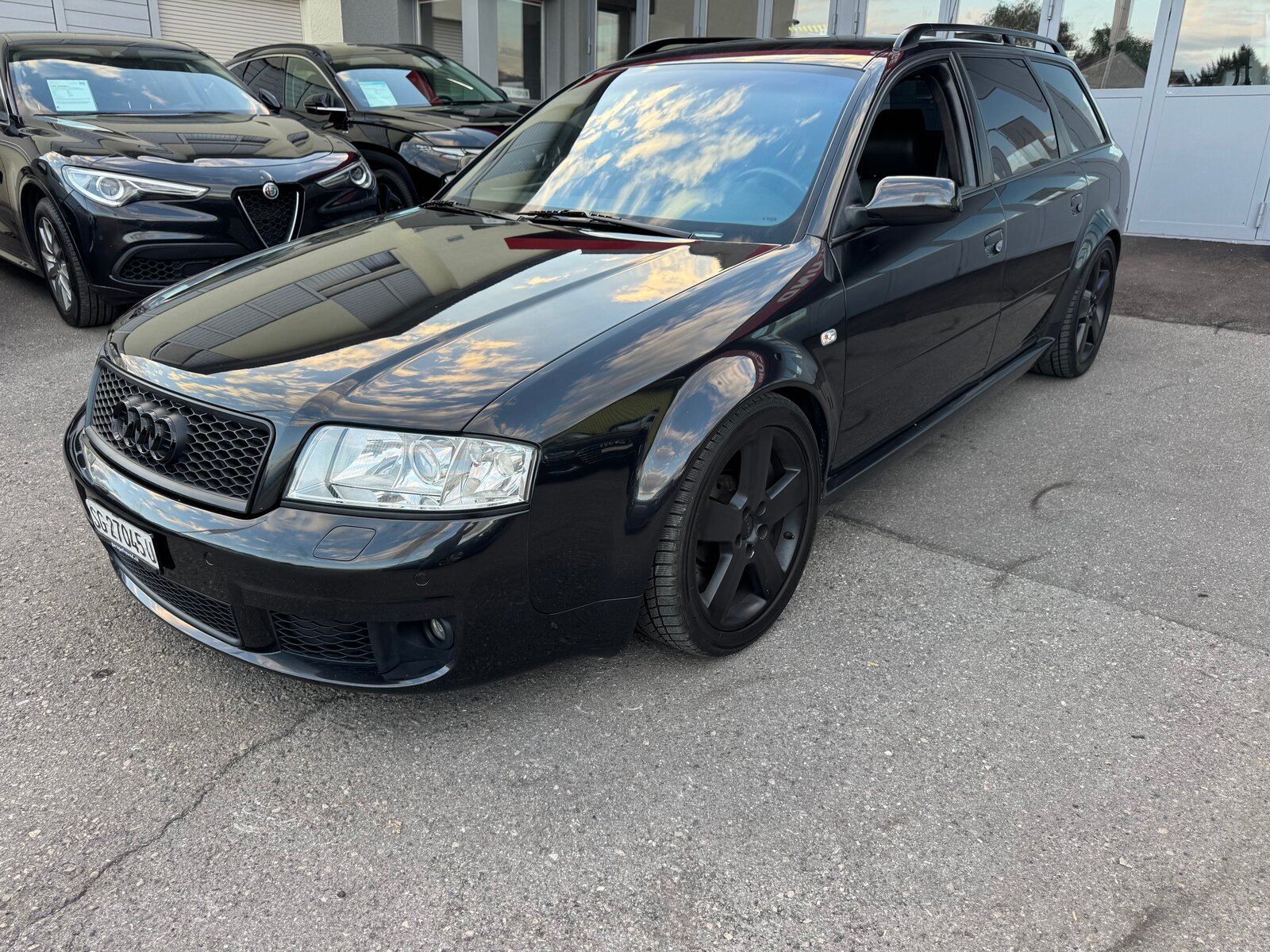 AUDI RS6 plus Avant quattro tiptronic, Benzin, Occasion / Gebraucht, Automatik - 7
