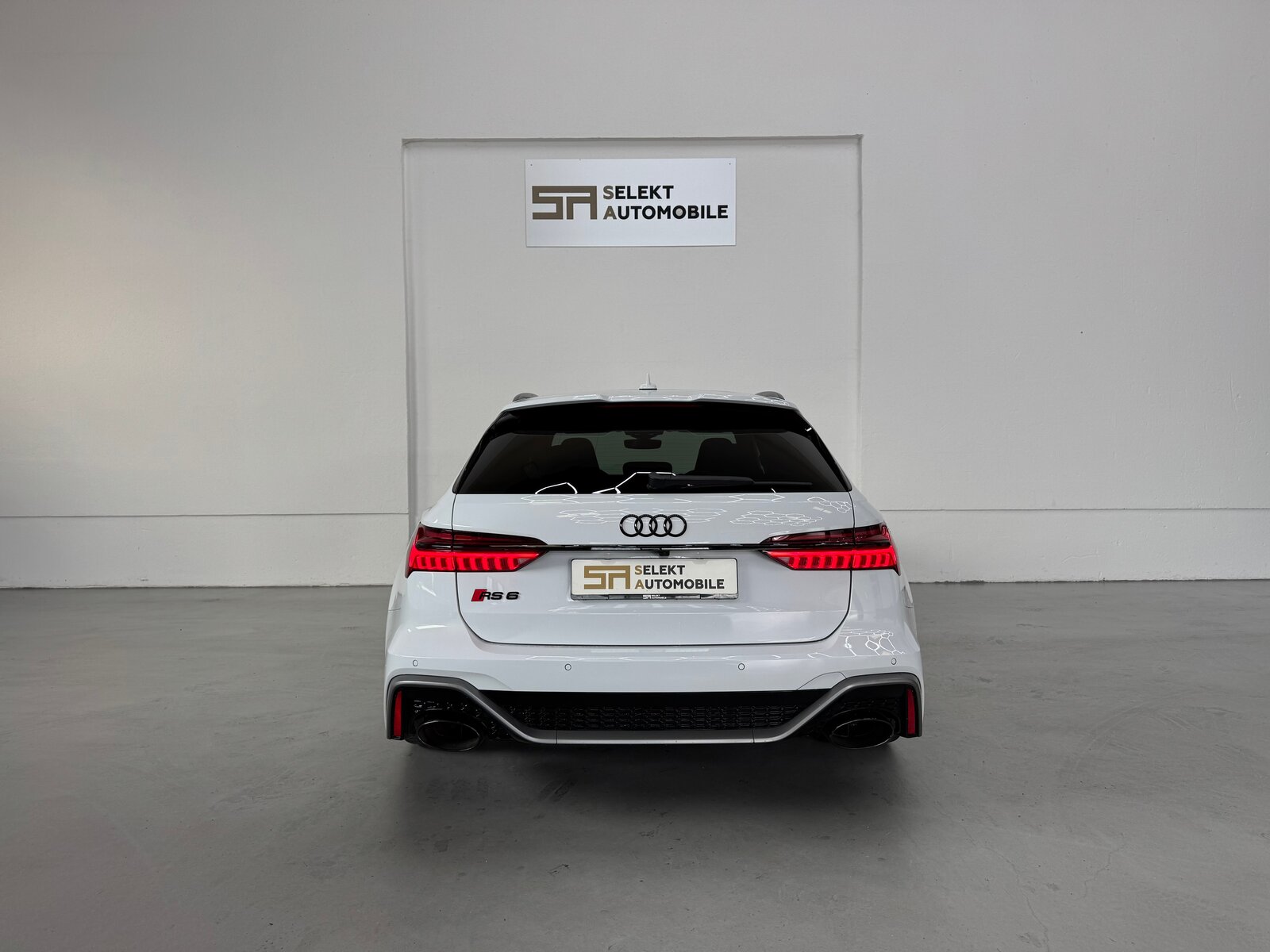 AUDI RS6 Avant 4.0 TFSI V8 Performance quattro, Mild-Hybrid Petrol/Electric, Second hand / Used, Automatic - 4