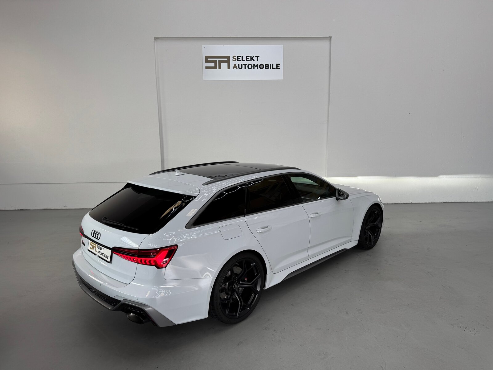 AUDI RS6 Avant 4.0 TFSI V8 Performance quattro, Mild-Hybrid Petrol/Electric, Second hand / Used, Automatic - 5