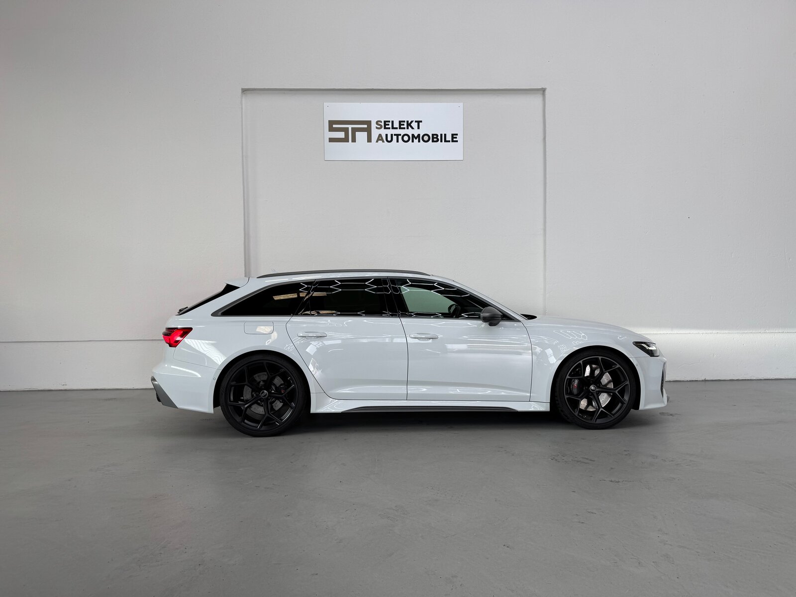 AUDI RS6 Avant 4.0 TFSI V8 Performance quattro, Mild-Hybrid Petrol/Electric, Second hand / Used, Automatic - 6