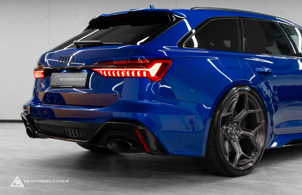 AUDI RS6 Avant 4.0 V8 TFSI quattro T-Tronic, Mild-Hybrid Benzin/Elektro, Occasion / Gebraucht, Automatik - 7
