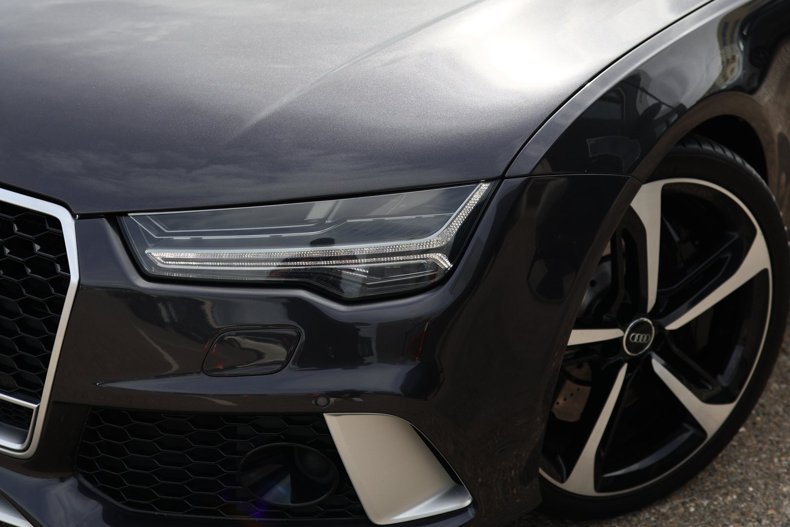 AUDI RS7 Sportback 4.0 V8 TFSI quattro T-Tronic, Benzin, Occasion / Gebraucht, Automatik - 2
