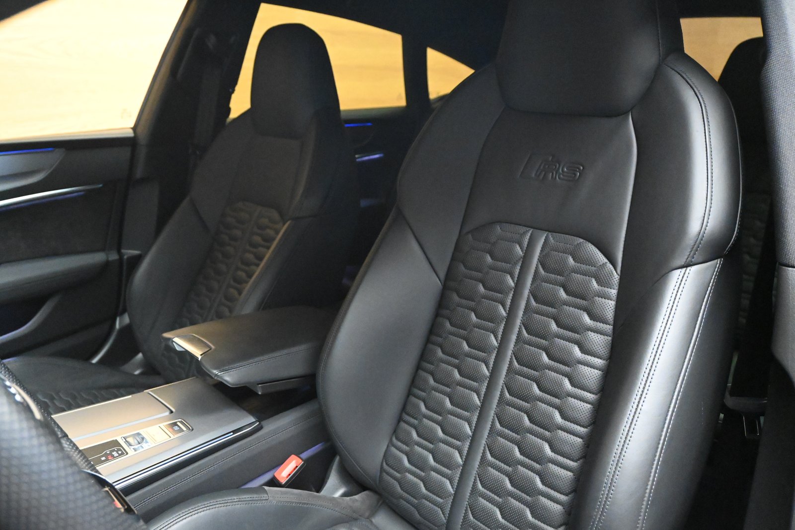 AUDI RS7 4.0 V8 TFSI quattro T-Tronic, Mild-Hybrid Petrol/Electric, Second hand / Used, Automatic - 6