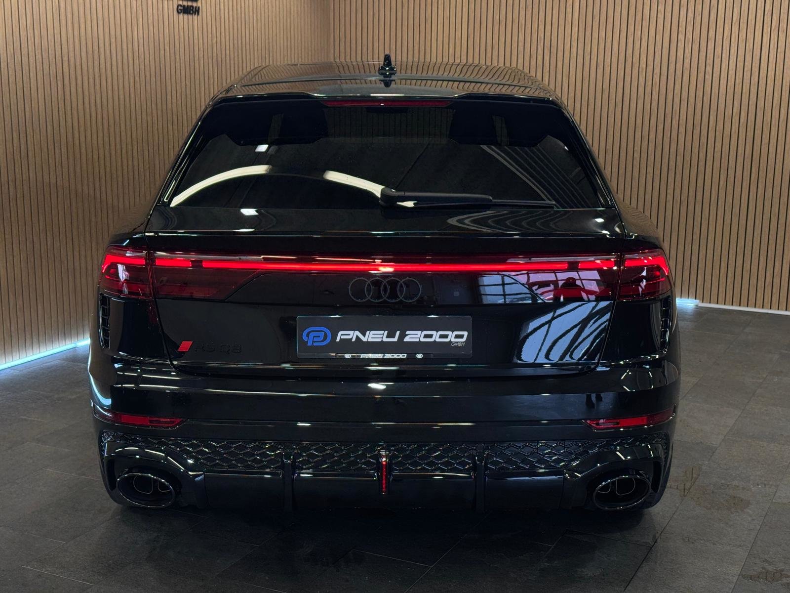 AUDI RSQ8 performance quattro *5 Jahre / 100'000km Werksgara, Mild-Hybrid Benzin/Elektro, Neuwagen, Automatik - 5