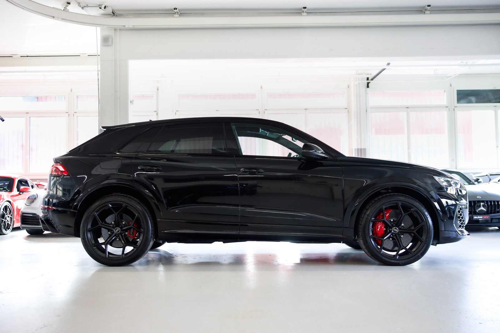 AUDI RSQ8 performance quattro, Mild-Hybrid Benzin/Elektro, Occasion / Gebraucht, Automatik - 4