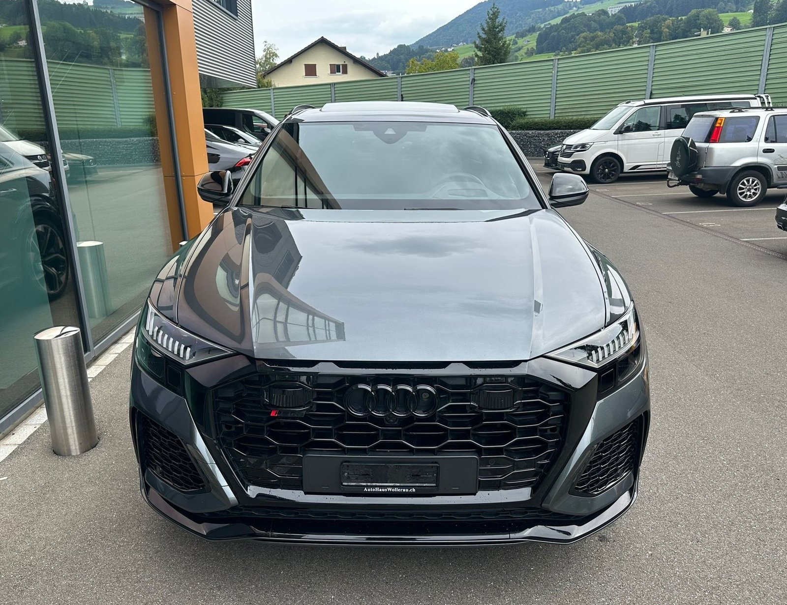 AUDI RS Q8 4.0 V8 TFSI quattro T-Tronic, Mild-Hybrid Benzin/Elektro, Occasion / Gebraucht, Automatik - 2