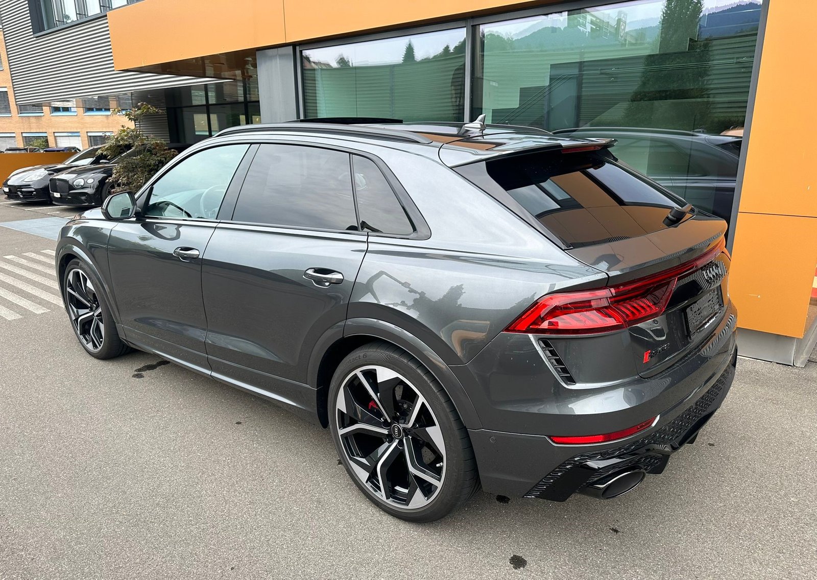 AUDI RS Q8 4.0 V8 TFSI quattro T-Tronic, Mild-Hybrid Benzin/Elektro, Occasion / Gebraucht, Automatik - 7