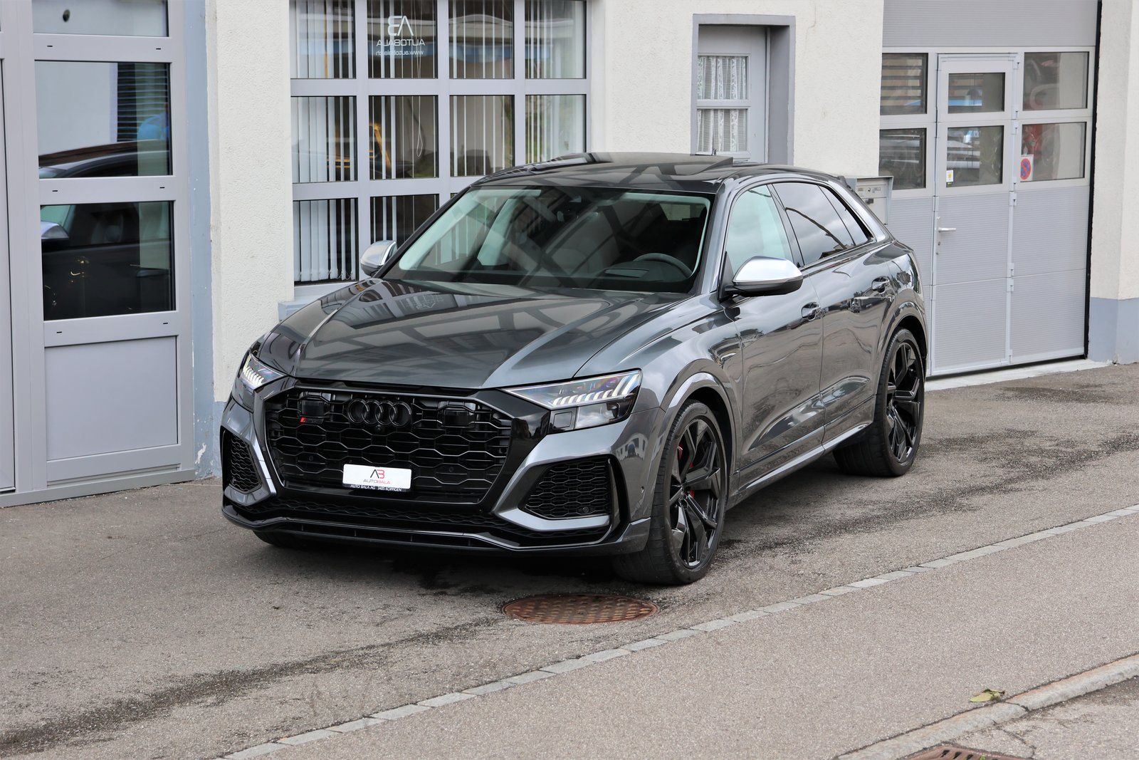 AUDI RSQ8 quattro tiptronic + 3.5TAHK