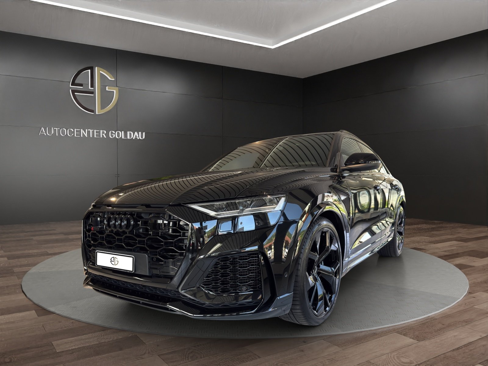 AUDI RSQ8 quattro tiptronic