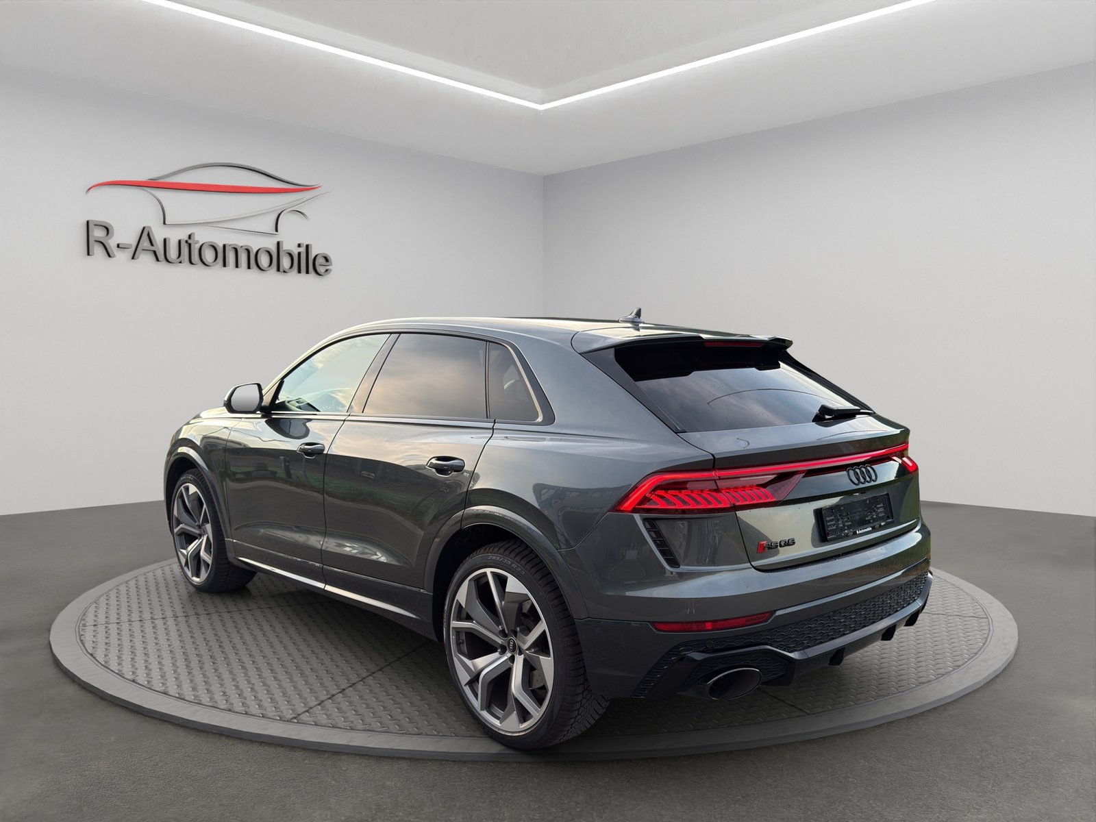 AUDI RSQ8 Quattro Tiptronic, Mild-Hybrid Petrol/Electric, Second hand / Used, Automatic - 3