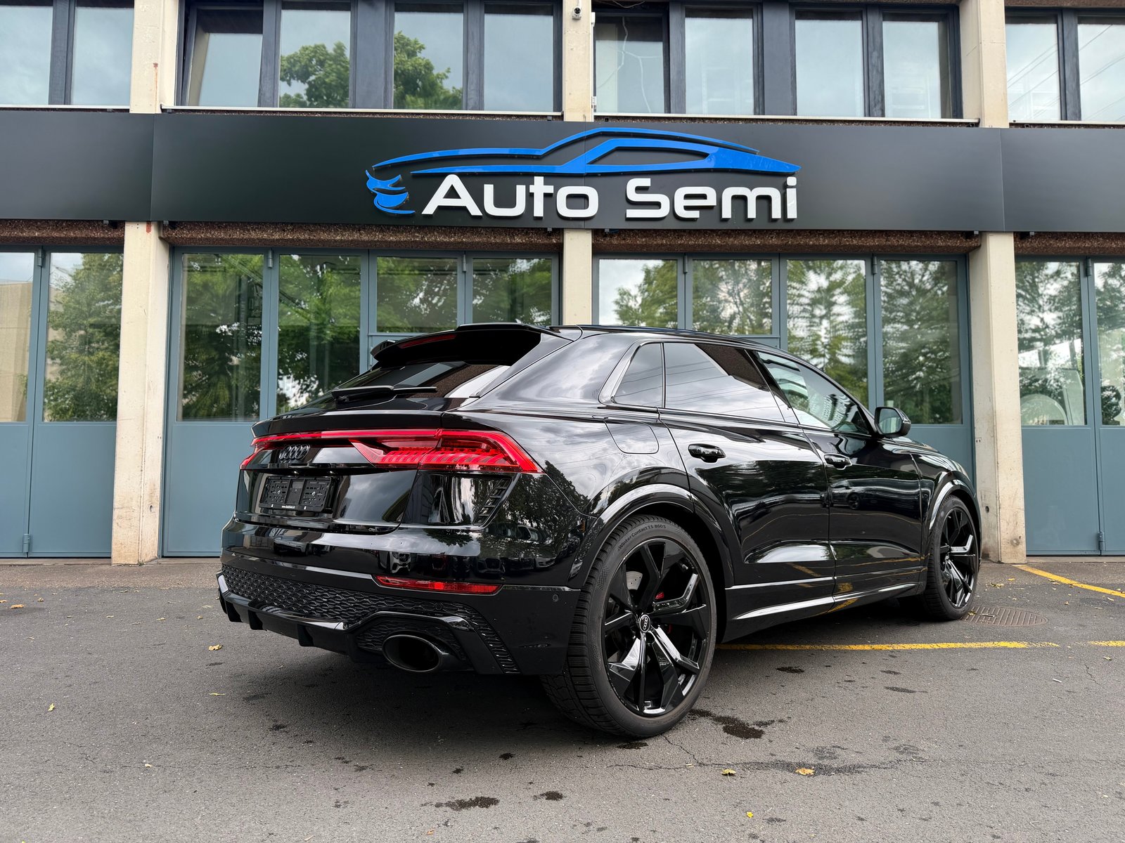 AUDI RSQ8 quattro tiptronic, Mild-Hybrid Benzin/Elektro, Occasion / Gebraucht, Automatik - 7