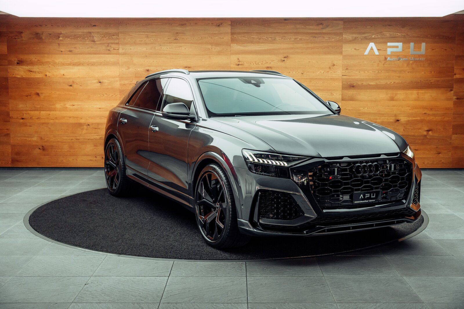 AUDI RSQ8 quattro tiptronic