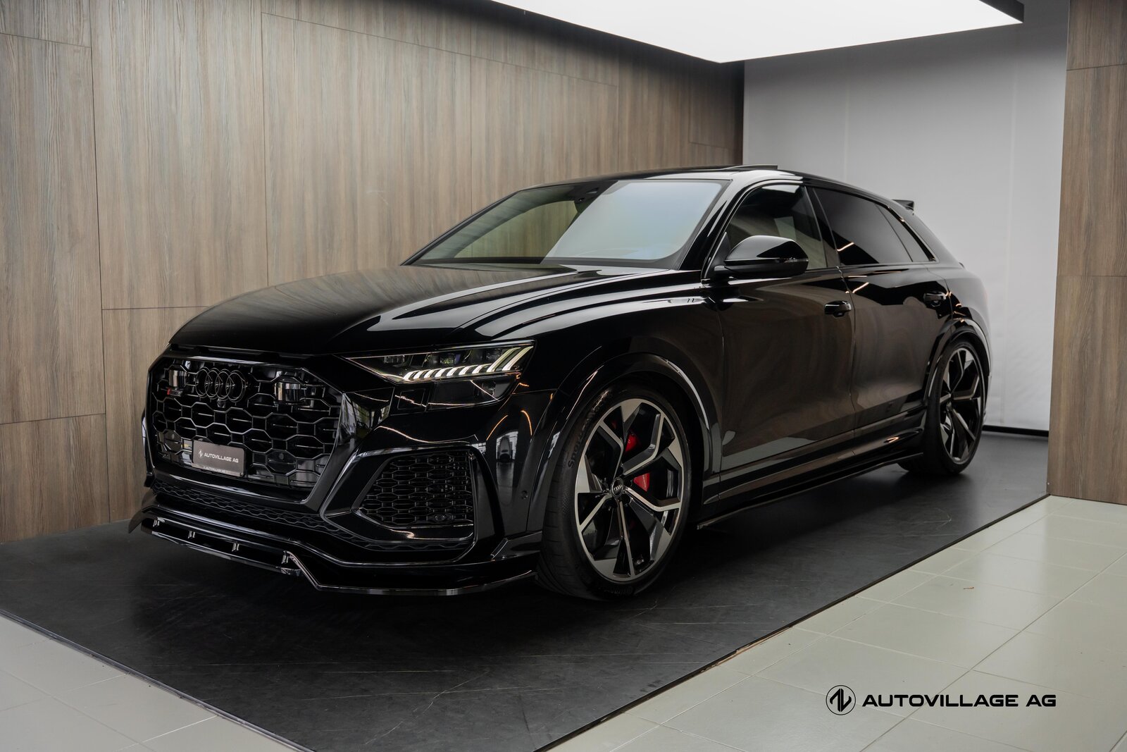 AUDI RSQ8 quattro tiptronic