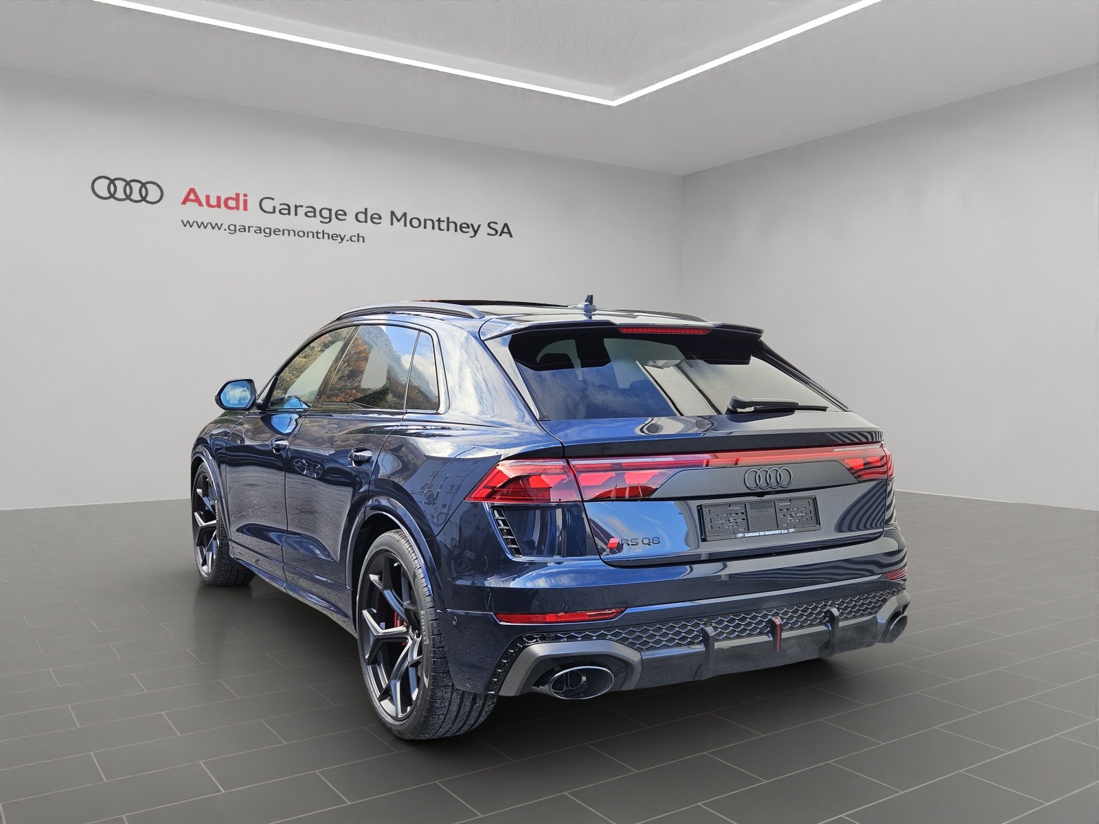 AUDI RSQ8 performance quattro, Mild-Hybrid Petrol/Electric, Ex-demonstrator, Automatic - 2