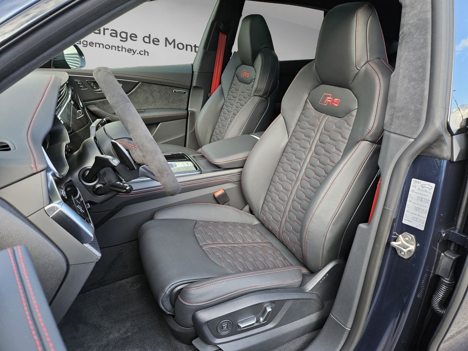 AUDI RSQ8 performance quattro, Mild-Hybrid Petrol/Electric, Ex-demonstrator, Automatic - 7