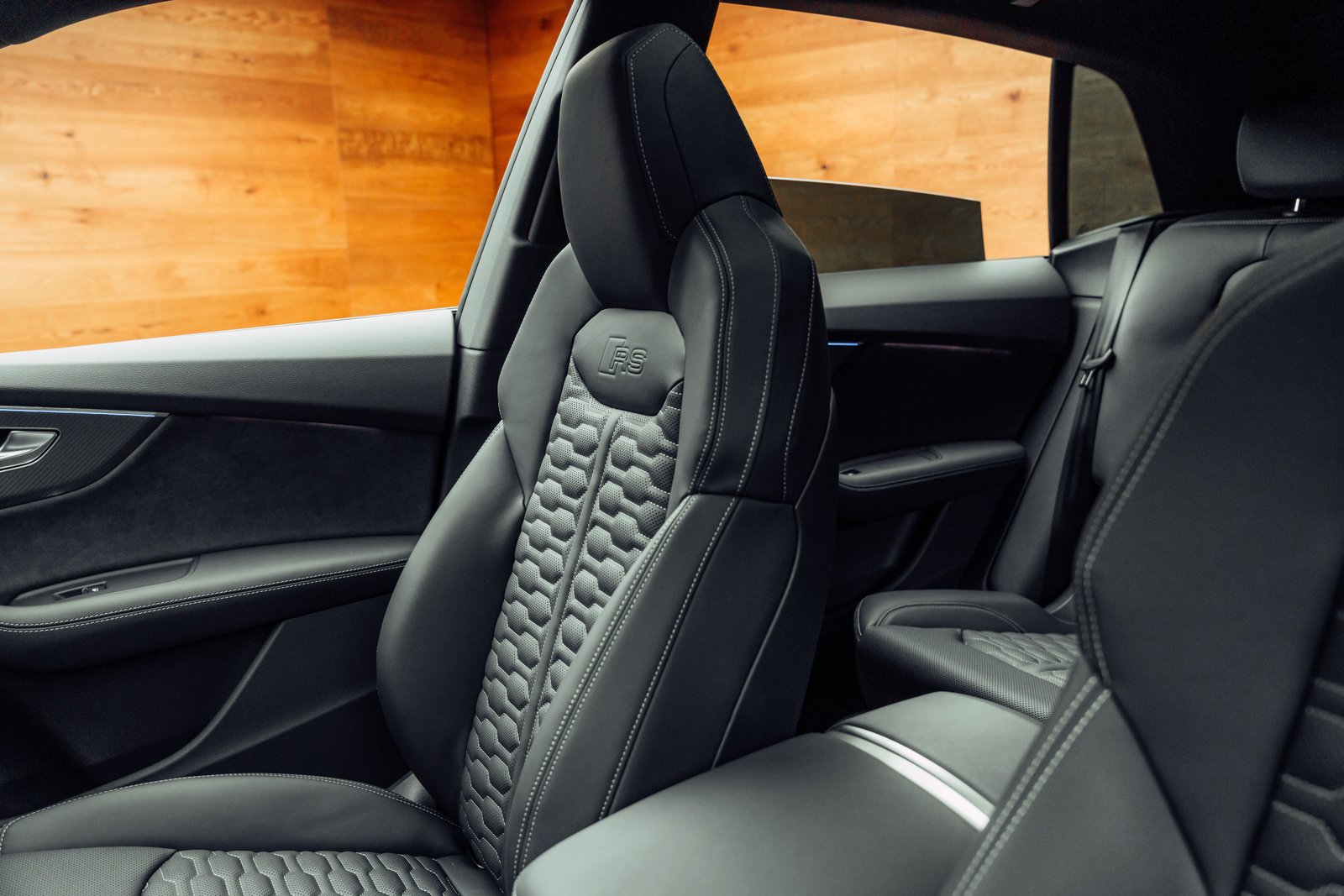 AUDI RSQ8 performance quattro, Hybride Léger Essence/Électricité, Voiture nouvelle, Automatique - 7