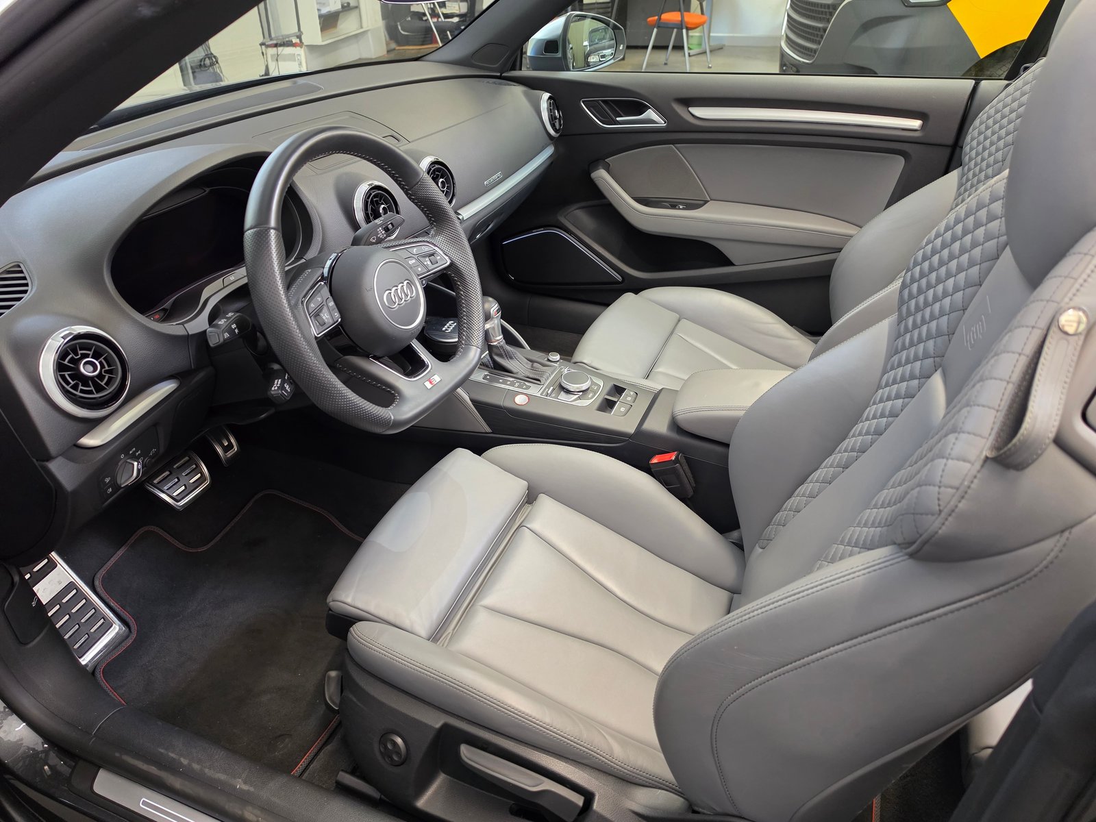 AUDI S3 Cabriolet 2.0 TFSI quattro S-tronic, Petrol, Second hand / Used, Automatic - 7