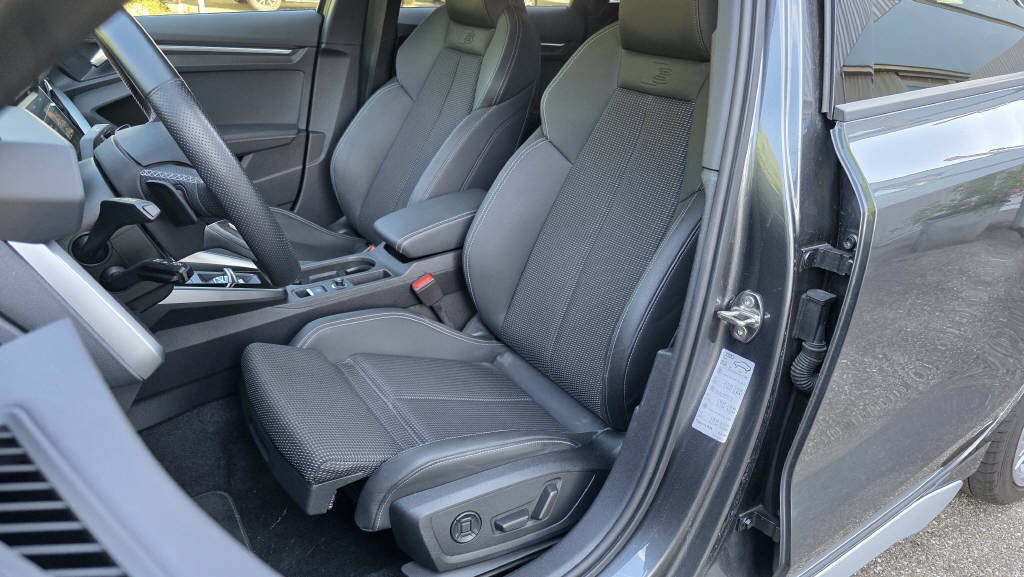AUDI S3 Limousine 2.0 TFSI quattro S-Tronic, Mild-Hybrid Petrol/Electric, Second hand / Used, Automatic - 7