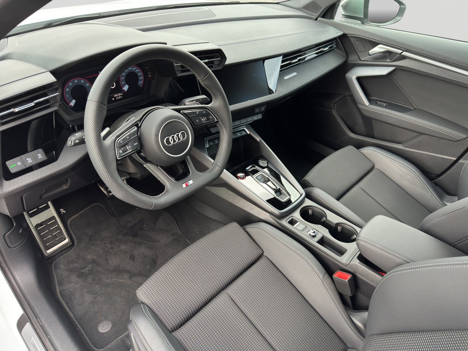 AUDI S3 Sportback TFSI quattro S-tronic, Benzin, Occasion / Gebraucht, Automatik - 7
