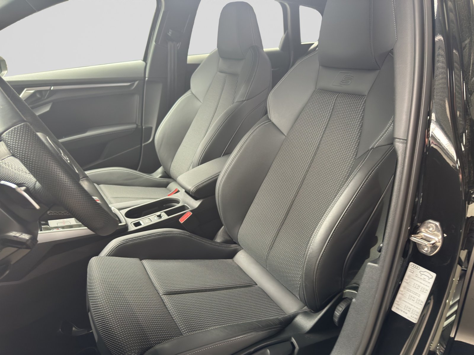 AUDI S3 Sportback 2.0 TFSI quattro S-tronic S-Line, Benzin, Occasion / Gebraucht, Automatik - 6