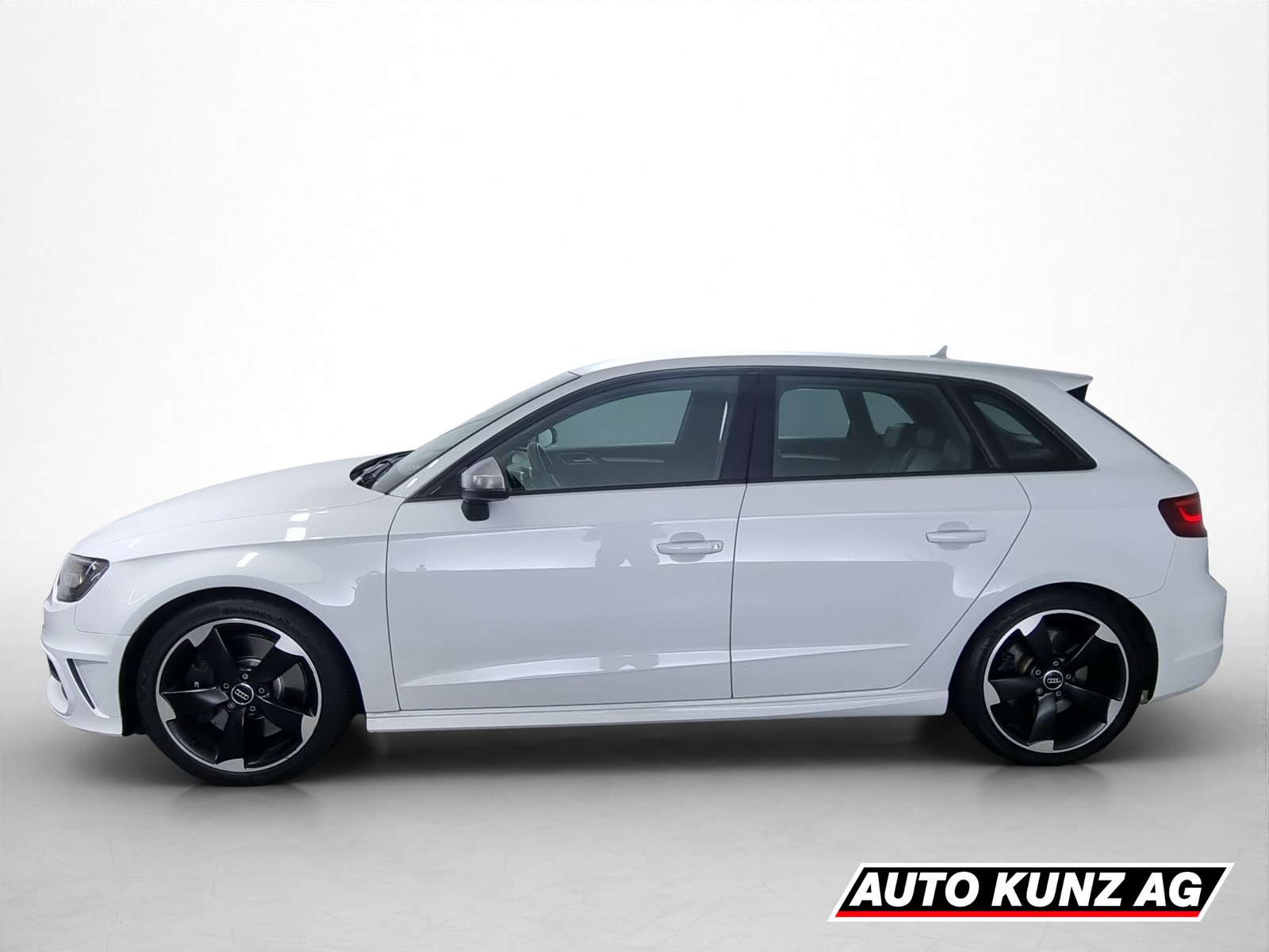 AUDI S3 Sportback 2.0 T FSI quattro, Petrol, Second hand / Used, Automatic - 3