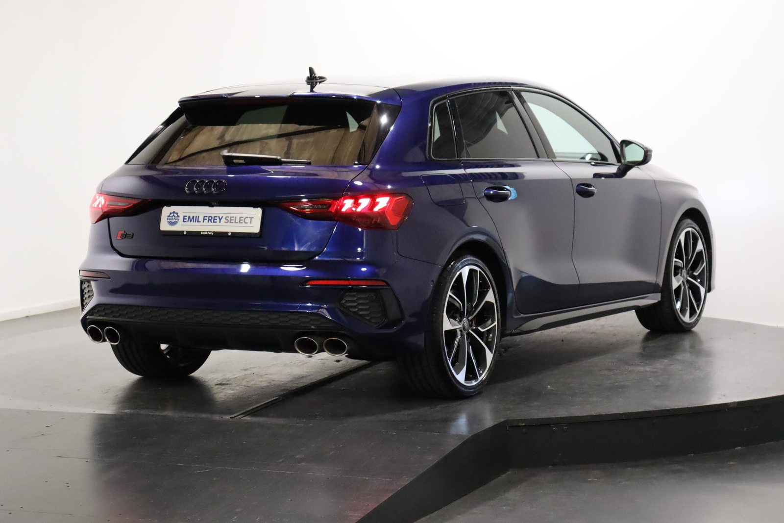 AUDI S3 Sportback 2.0 TFSI quattro S-Tronic, Mild-Hybrid Petrol/Electric, Second hand / Used, Automatic - 3