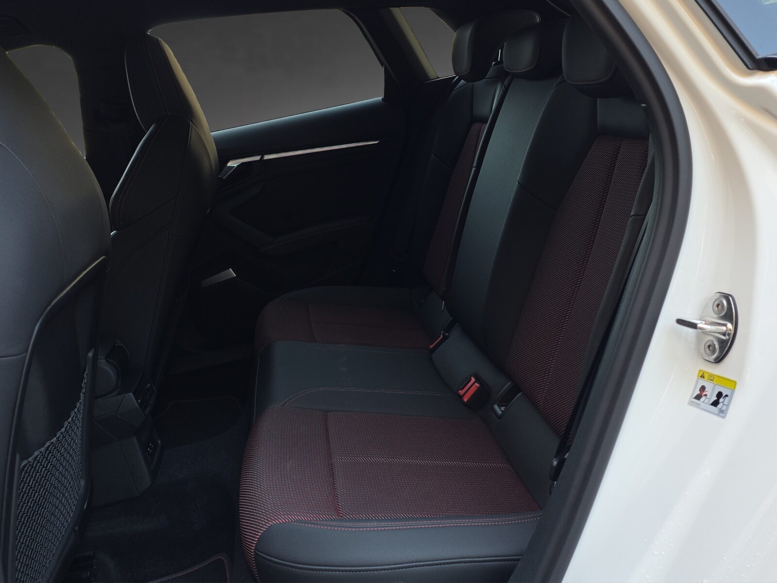 AUDI S3 Sportback, Benzin, Occasion / Gebraucht, Automatik - 7