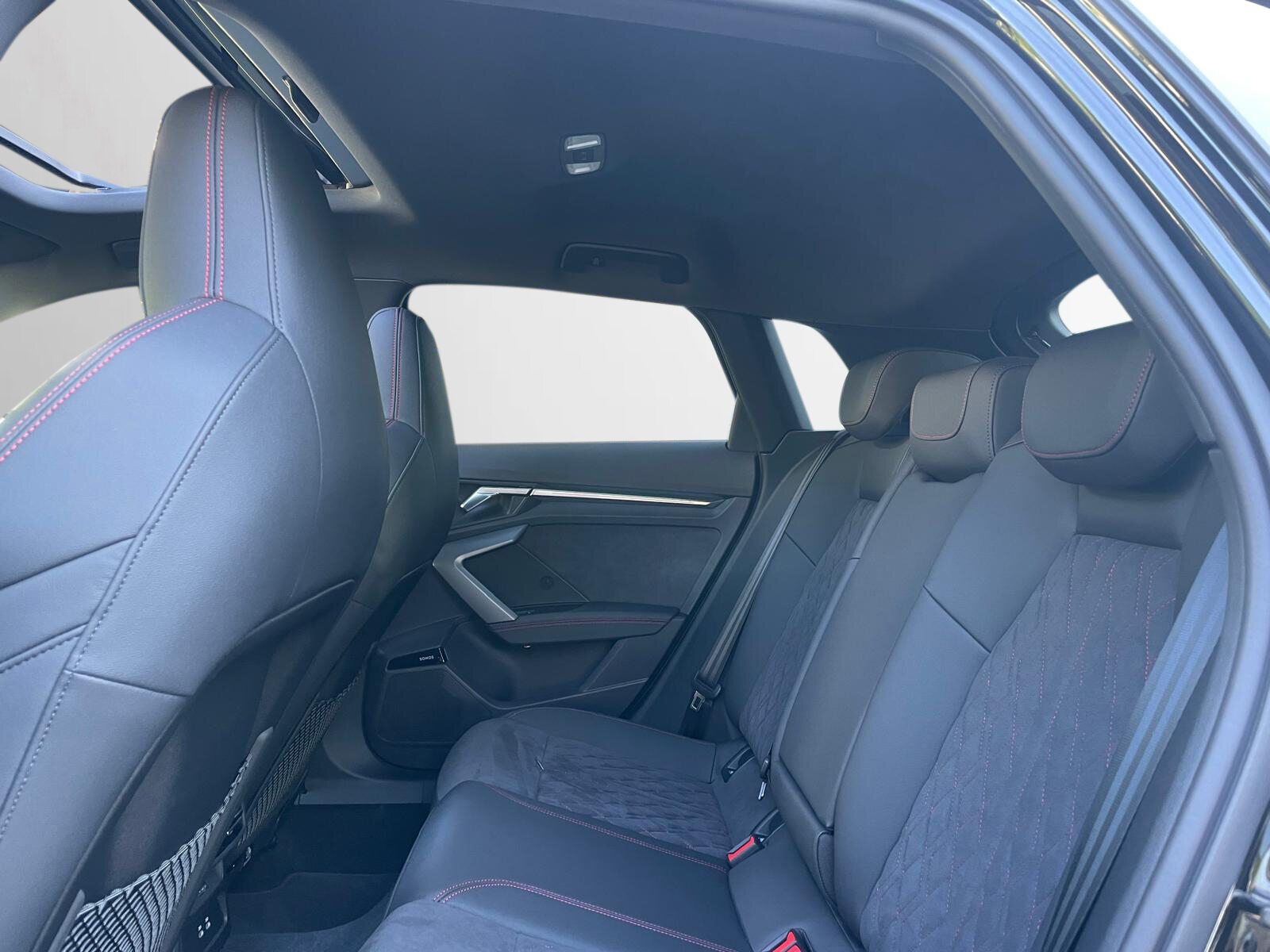 AUDI S3 Sportback, Benzin, Occasion / Gebraucht, Automatik - 7