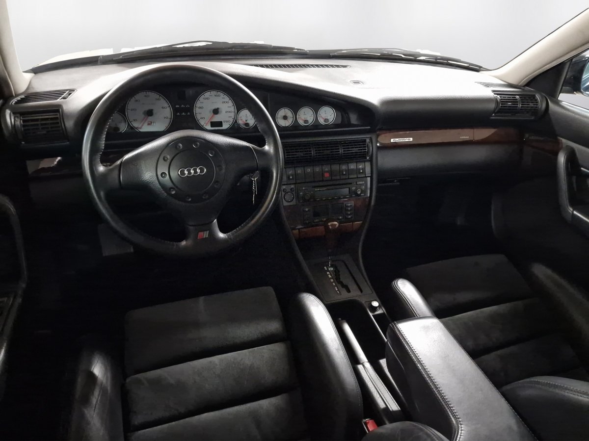 AUDI S6 Avant quattro 4.2, Benzin, Occasion / Gebraucht, Handschaltung - 7