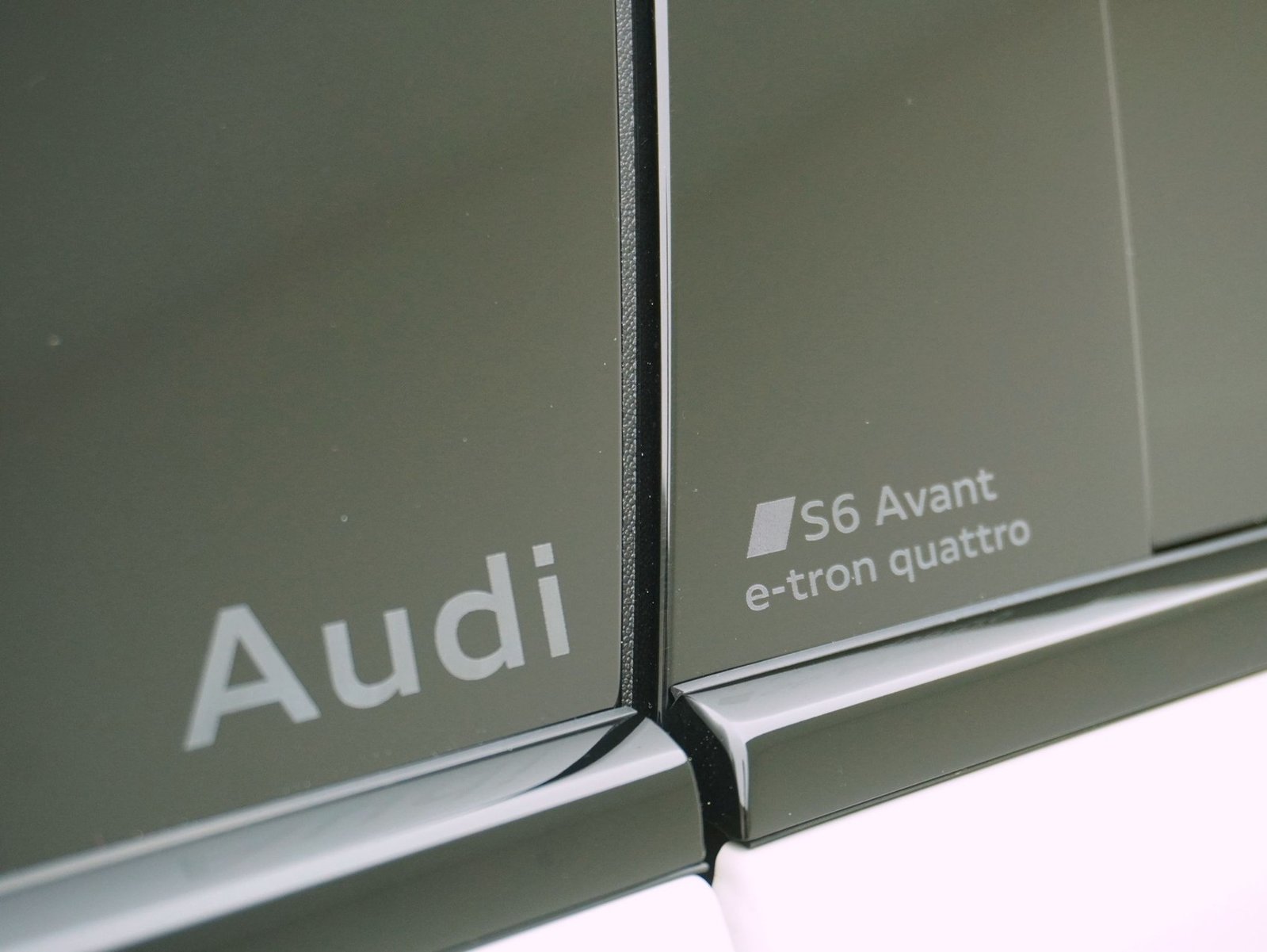 AUDI S6 e-tron Avant quattro **Audi Werksgarantie bis 10/203, Electric, Second hand / Used, Automatic - 4